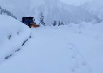 Sleet In Gulmarg, Rains Lash Plains In J&K