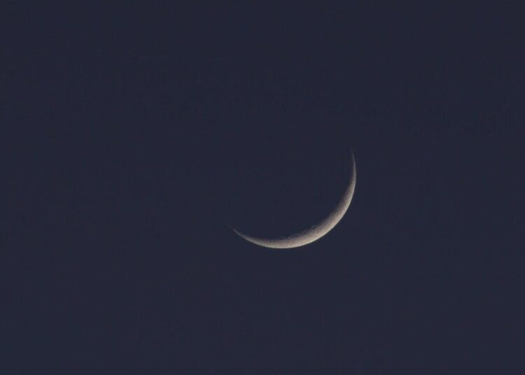 Sighted Or Not Sighted, Kashmir Caught In Pak-India Moon Tussle