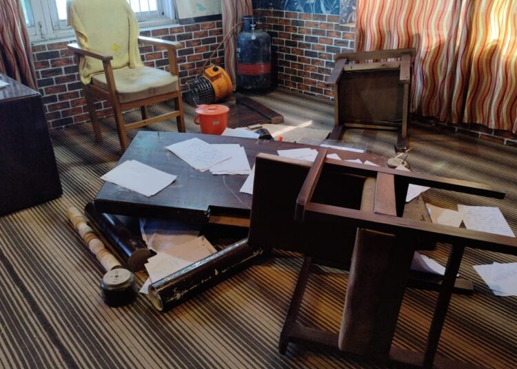 Exen MID Shadipora Alleges Manhandling By 2 Subordinates, Undergoes Protest Leave