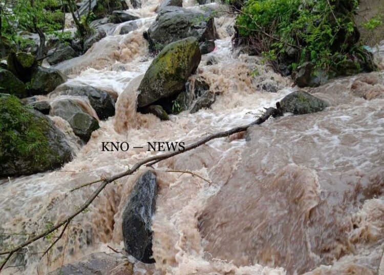 Cloudburst triggers flashflood in Kulgam villages