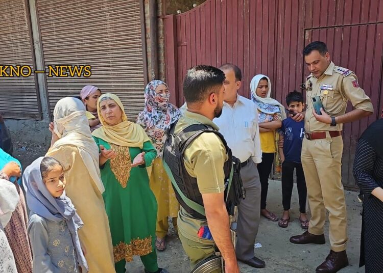 6 days on protest over water scarcity in Sopore continues