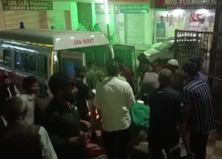 4 dead, 8 injured as car falls into deep gorge in Rajouri