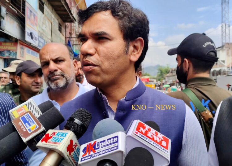 Govt serious on allowing Muharram processions on 2 routes in Srinagar: Div Com Kashmir