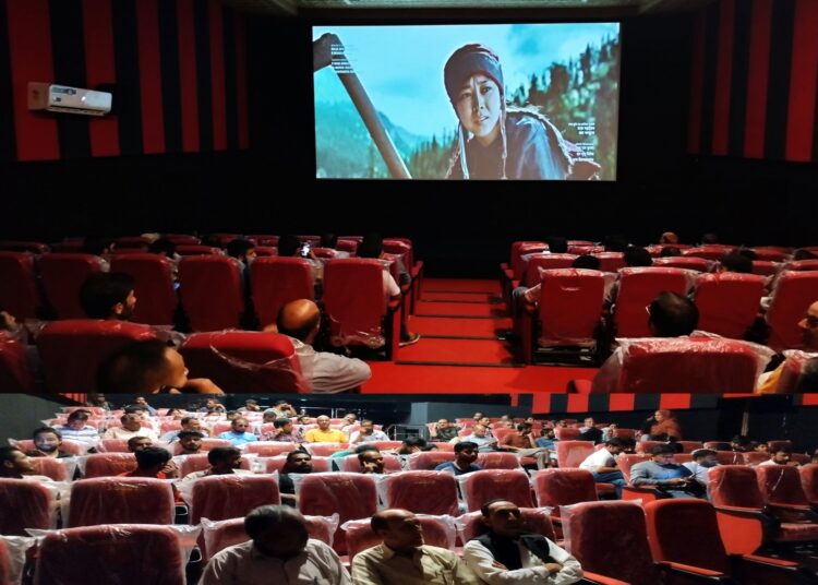 Shahrukh Khan’s movie ‘Jawan’ screened at Cinema Hall Handwara