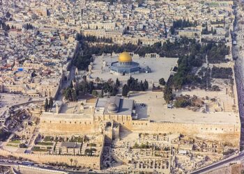 Israeli police shut down Al-Aqsa mosque for Muslim worshippers: WAFA