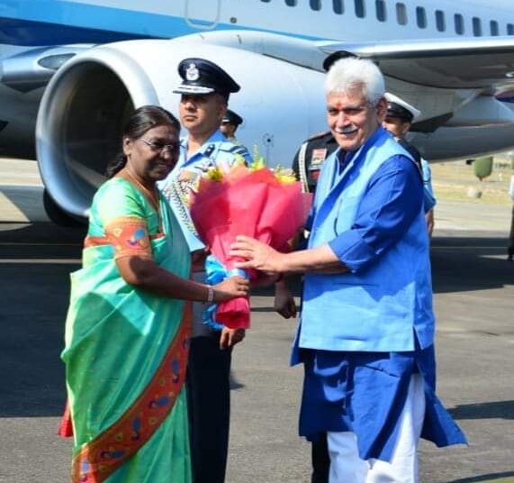 Nation to prosper more when youth would follow peace, prosperity, discipline: Prez Murmu at KU