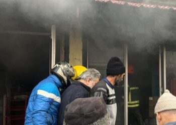Departmental store damaged in fire in Srinagar’s Gojwara