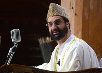 Painful to see world powers witnessing genocide in Palestine: Mirwaiz