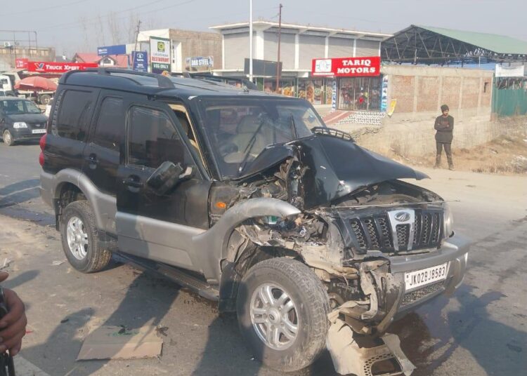 Mehbooba Mufti Escapes Unhurt In Car Accident In south Kashmir