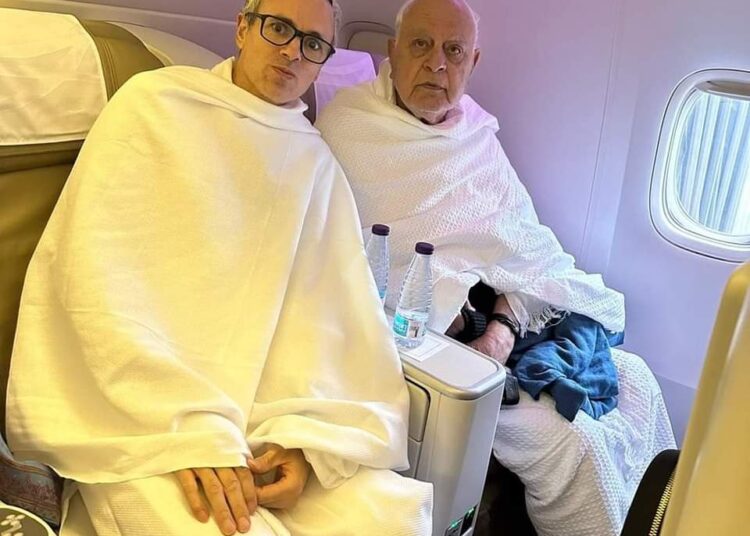 Farooq, Omar leave for Saudi Arabia for Umrah