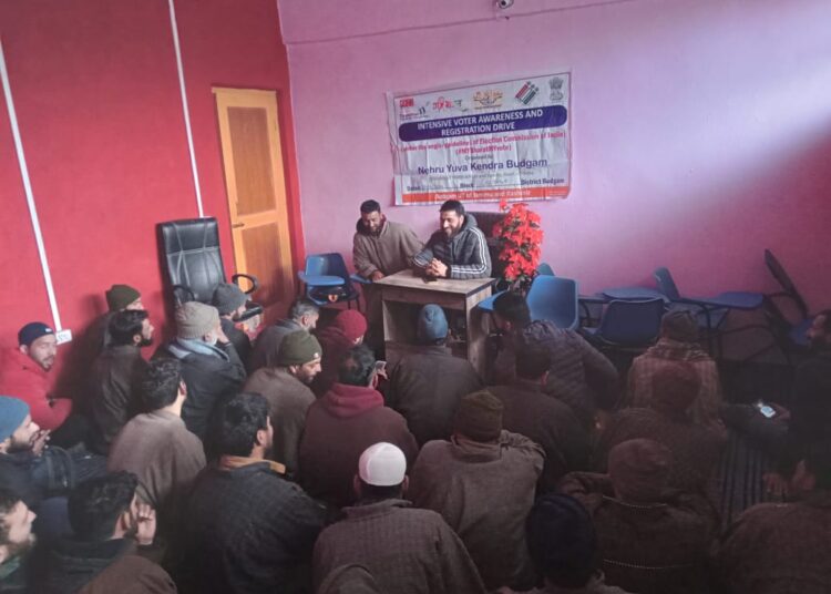 Nehru Yuva Kendra Budgam organises Intensive Voter Awareness and Registration drive at SIPS Soibugh