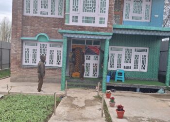 Police attaches illegal property worth Lacs of notorious drug peddler in Kulgam