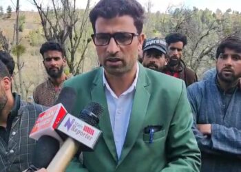Choudhary Riyaz Badhana visited far flung areas of Chari-I-Sharief and listened to their greviances