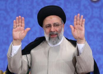 Iranian President Raisi’s Helicopter Crashes in East Azerbaijan: Rescue Efforts Underway