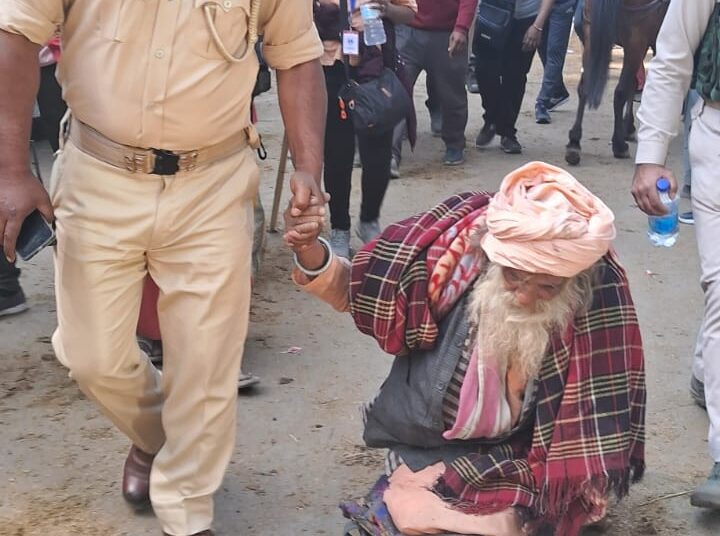 Anantnag Police Serving Pilgrims Selflessly To See Hassle-Free Amarnath Yatra
