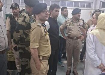 Div Com , IGP visit SMHS Hospital to enquire about well-being of injured BSF Jawans