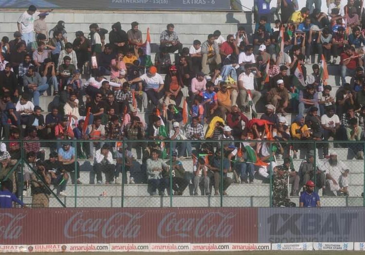 Legends Cricket League: Bakshi Stadium witnesses historic turnout of women