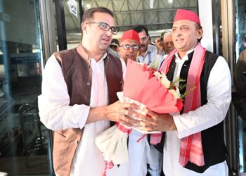 Next step after elections is to restore full statehood of J&K: Akhilesh Yadav in Srinagar