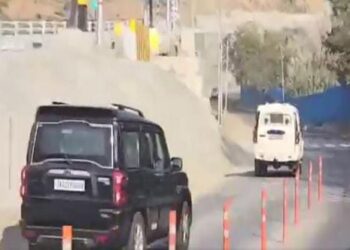 NIA team arrives at Gangangir militant attack site in Ganderbal district