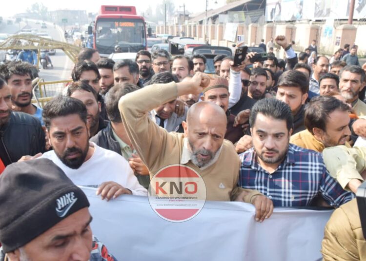 MP Sheikh Rashid leads protest in Srinagar over restoration of darbar move
