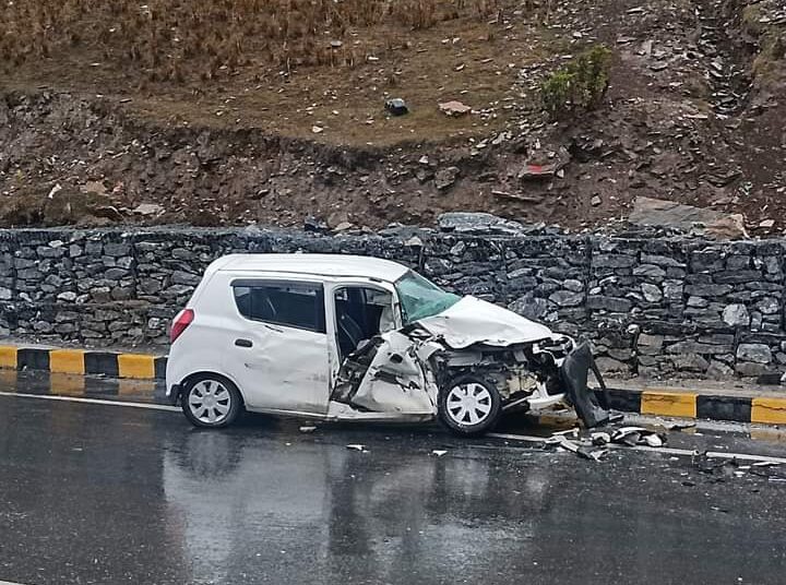 One Dead, Another Injured In Sonmarg Road Accident
