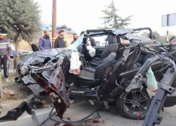 2 dead, 1 critical as Thar collides head-on with tipper in Srinagar
