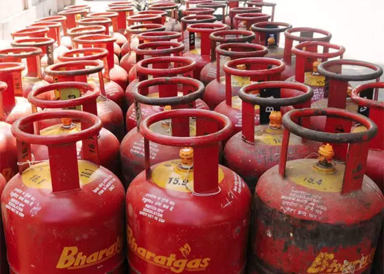 Increasing ration quota, 12 gas cylinders will be our new year gift to J&K people: Minister Satish Sharma
