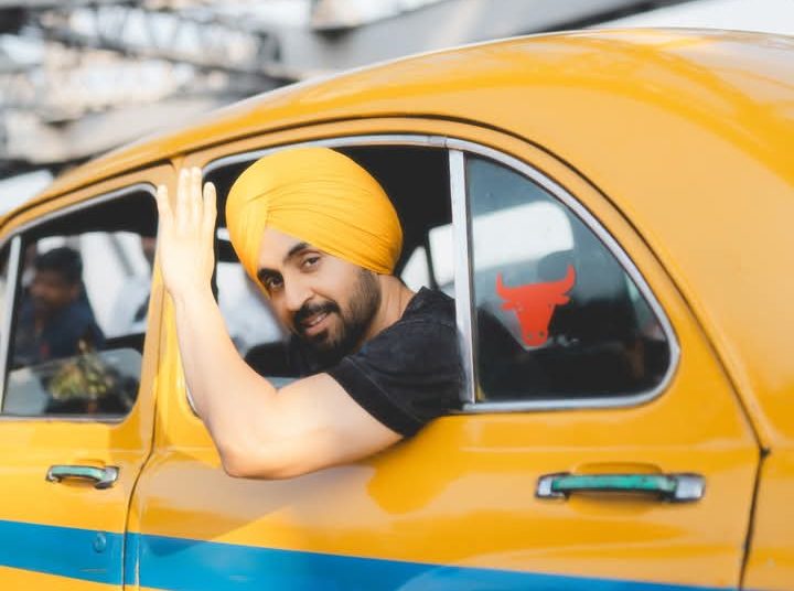 Punjabi Singer Diljit Dosanjh in Kashmir, calls it ‘Heaven on Earth’