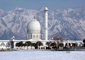 Devotees at Hazratbal shrine urge authorities to halt construction, say they are forced to pray outdoors