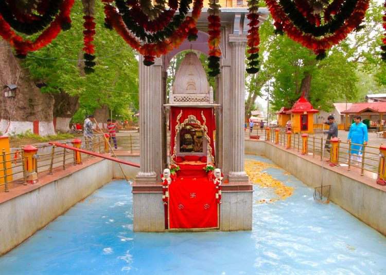 Record 2.14 lakh devotees visit Mata Kheerbhawani temple in 2024