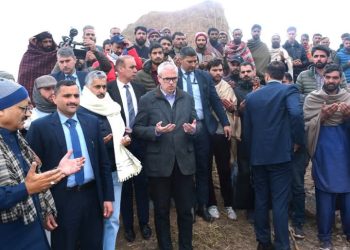 Inter-ministerial team collects samples, Omar visits Budhal