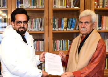 Social activist and President Awardee Mudasir Dar calls on LG Sinha; Seeks retention of  proposed NIT in Pulwama