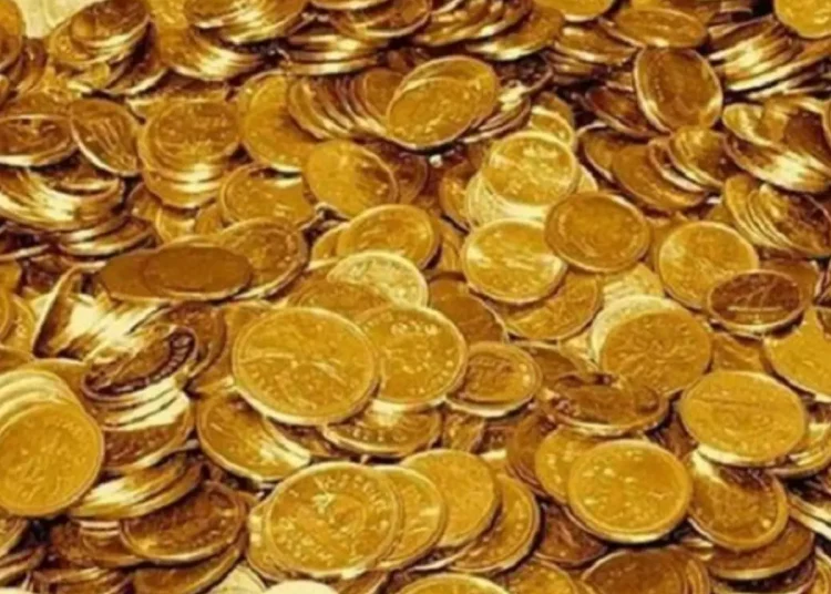 10 kg of gold coins seized from 2 Kashmiri passengers at IGI Airport, New Delhi