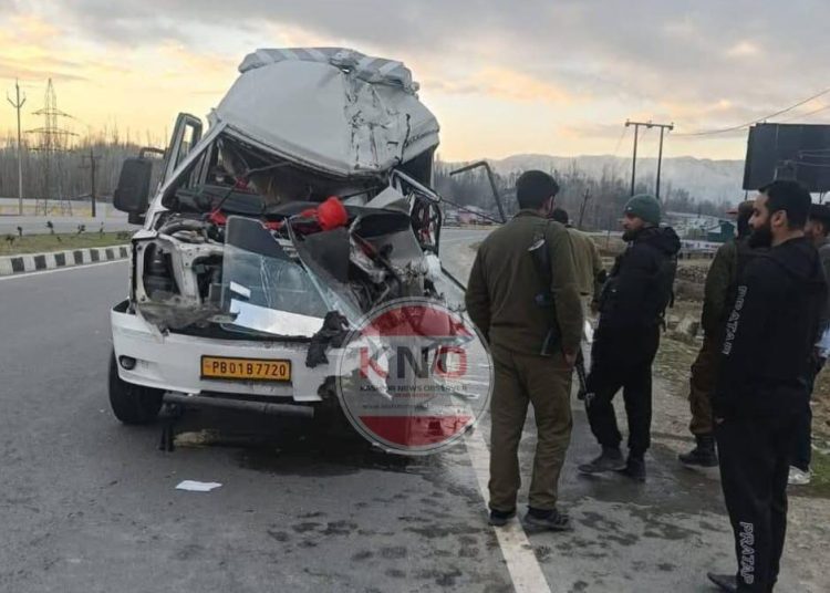 9 tourists injured in Qazigund accident