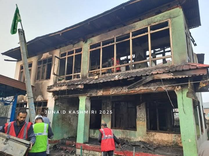 10 Year Old Boy Killed, 6 Others Injured As Darul Aloom Tral Gutted In Massive Fire
