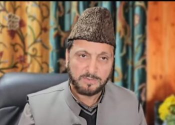 Muslims eagerly waiting for Kashmiri Pandits to return, we will welcome them with open arms: J&K Grand Mufti