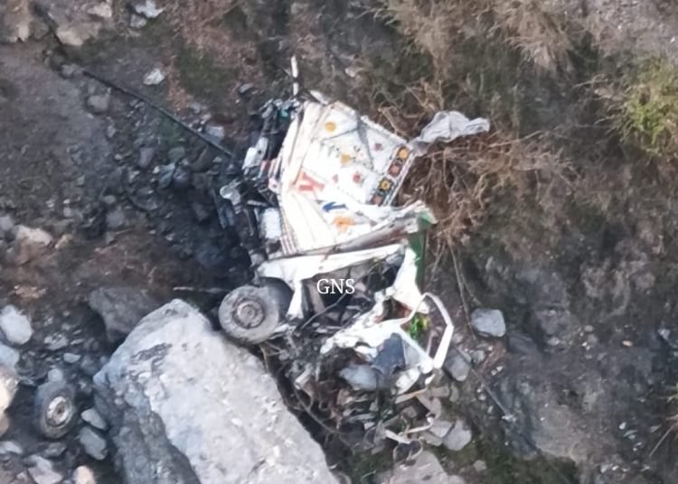 2 Killed, 4 Injured In Doda Road Accident