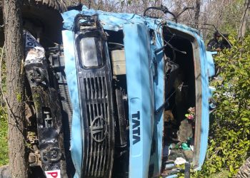 8 CRPF Men, 2 SPOs Injured In Doothpathri Road Accident