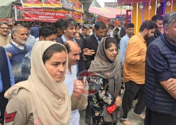J&K incomplete without Kashmiri Pandits: Mehbooba Mufti at Kheer Bhawani temple
