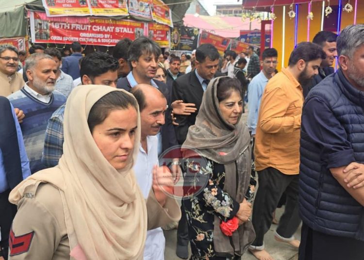 J&K incomplete without Kashmiri Pandits: Mehbooba Mufti at Kheer Bhawani temple