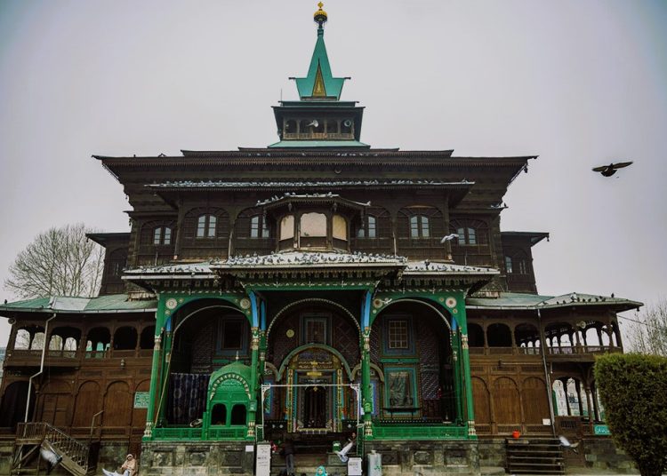 Urs of Shah-e-Hamdan (RA) observed with religious fervour