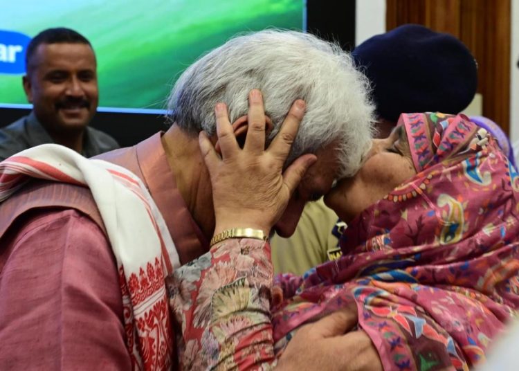 LG Manoj Sinha hands over appointment letters to 158 NoKs of terror victims in Srinagar