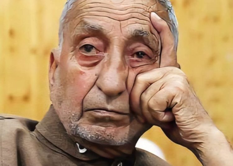 Prof. Abdul Gani Bhat, Former Hurriyat Chairman Passes Away at 89