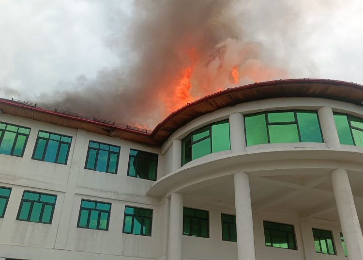 Fire Breaks Out at Bed College in Lasjan, Attic Portion Damaged