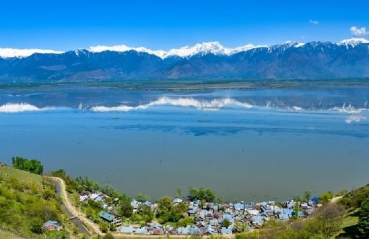 As Wular crosses ‘danger mark’, Bandipora villagers evacuated to safer places