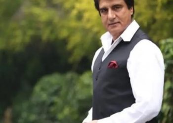 Never felt Kashmir is unsafe: Actor-turned-politician Raj Babbar in Gulmarg