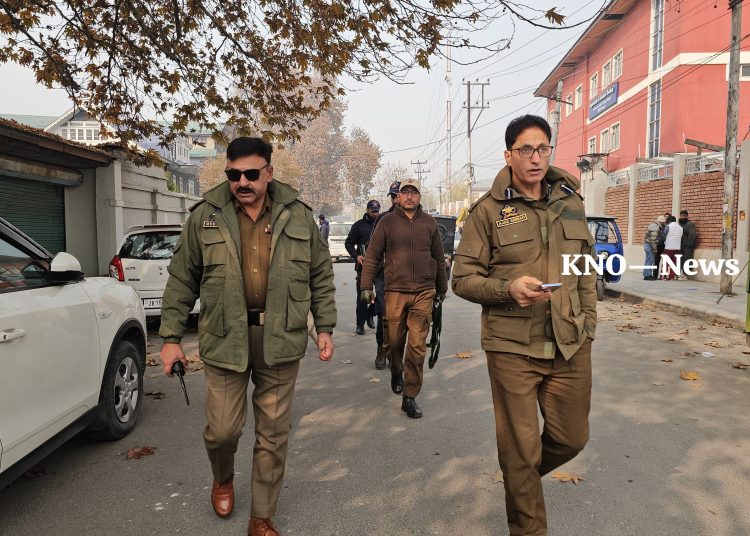 Wrong Parking near SMHS chokes OPD road, Hampers Patient access: SSP Traffic Srinagar