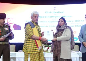 LG Sinha Hands Over Appointment Letters to 41 Terror Victim Families in Jammu