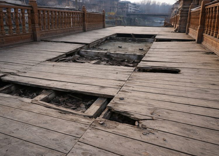 Cracks Emerge on Habba Kadal Heritage Bridge Barely Two Years After Inauguration