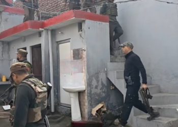 SOG, Police Launch House-to-House Searches in Bari Brahmana Industrial Area